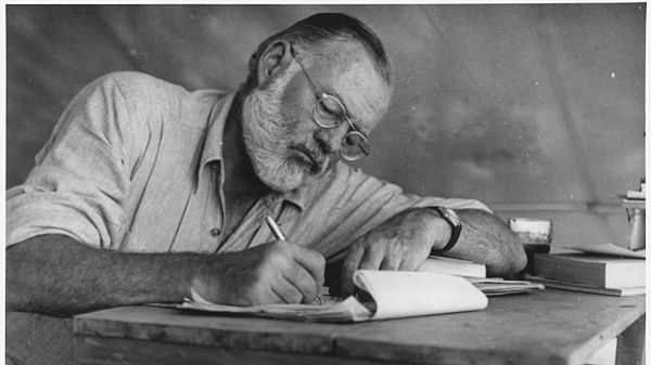 Read more about the article Deliver Insights Hemingway Style